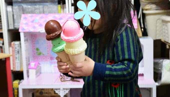 トイサブでレンタルしたおもちゃで2歳時のおままごと
